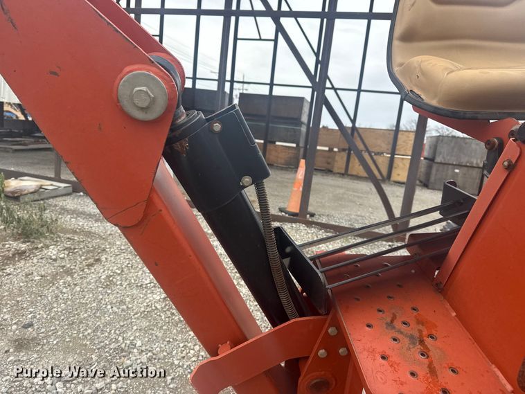 image for item DQ4165 2009 Ditch Witch a920 backhoe attachment