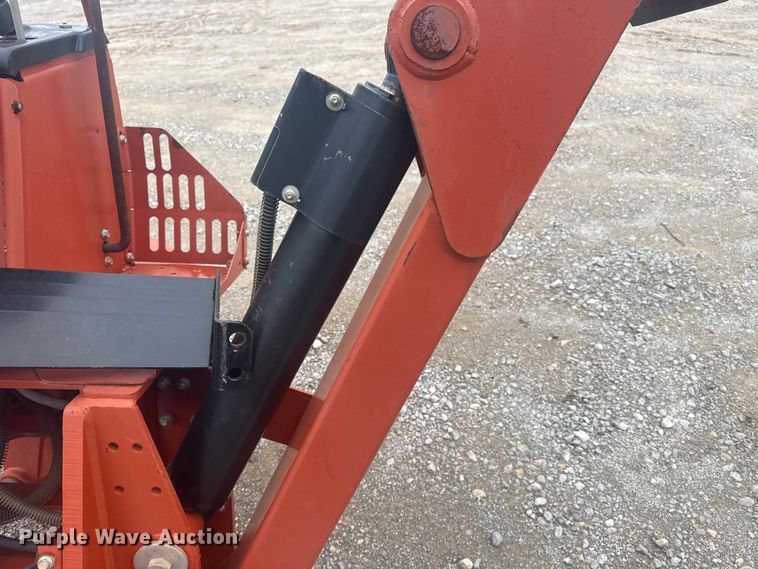 image for item DQ4165 2009 Ditch Witch a920 backhoe attachment