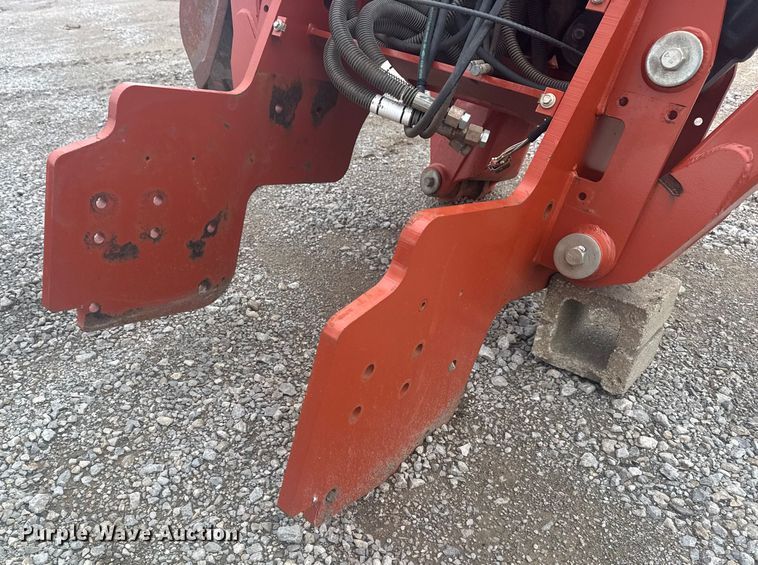 image for item DQ4165 2009 Ditch Witch a920 backhoe attachment