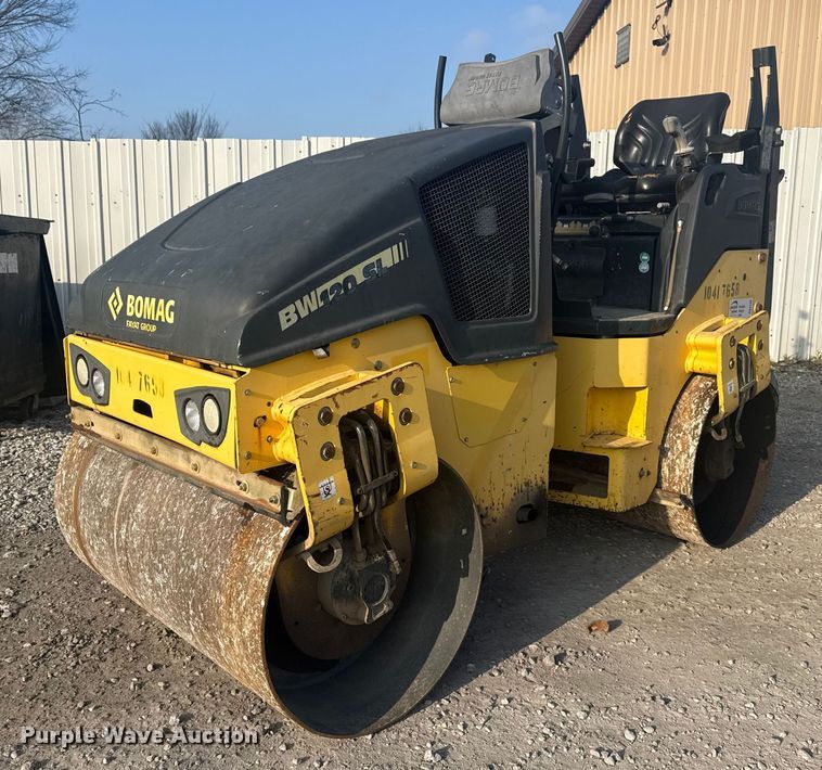 COMPACTADOR 2015 BOMAG BW120SL