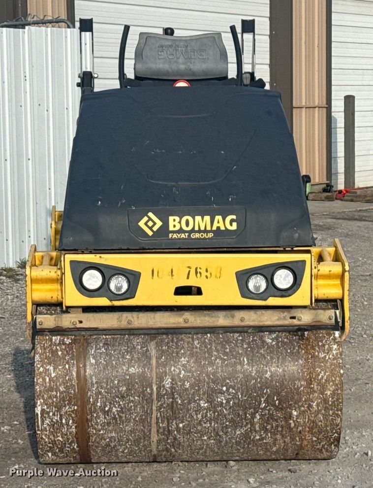 COMPACTADOR 2015 BOMAG BW120SL