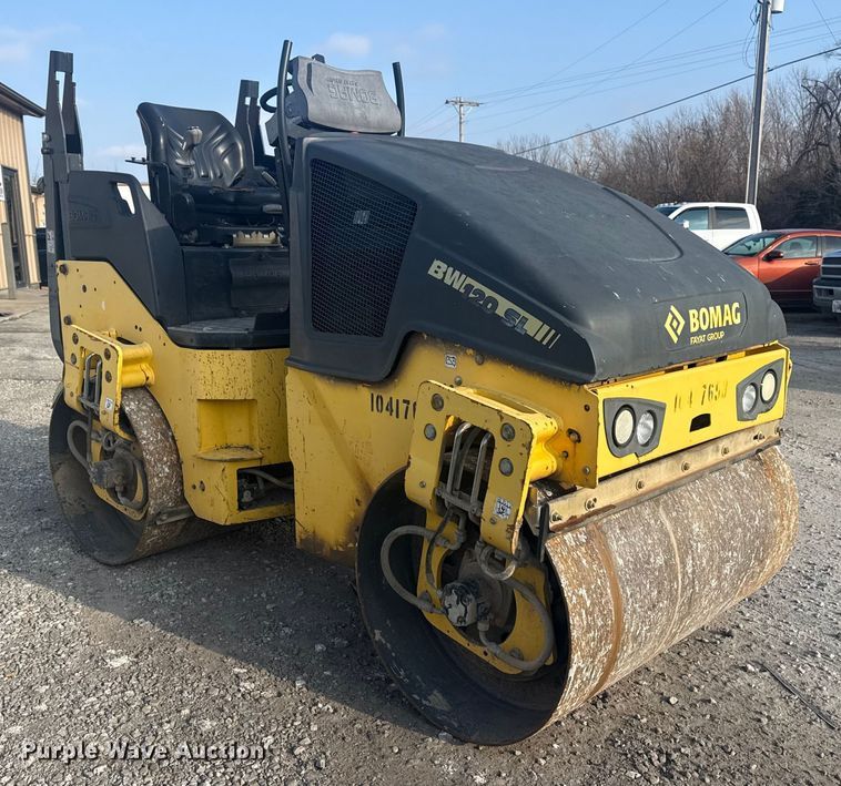 COMPACTADOR 2015 BOMAG BW120SL