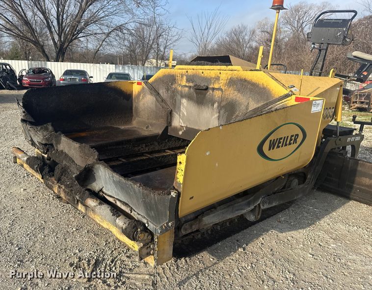 image for item DQ4169 Weiler P385 paver
