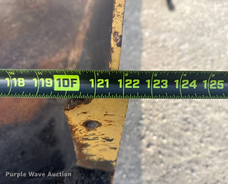 image for item DQ4169 Weiler P385 paver