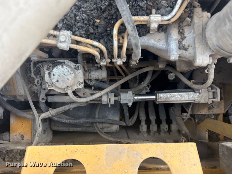 image for item DQ4169 Weiler P385 paver