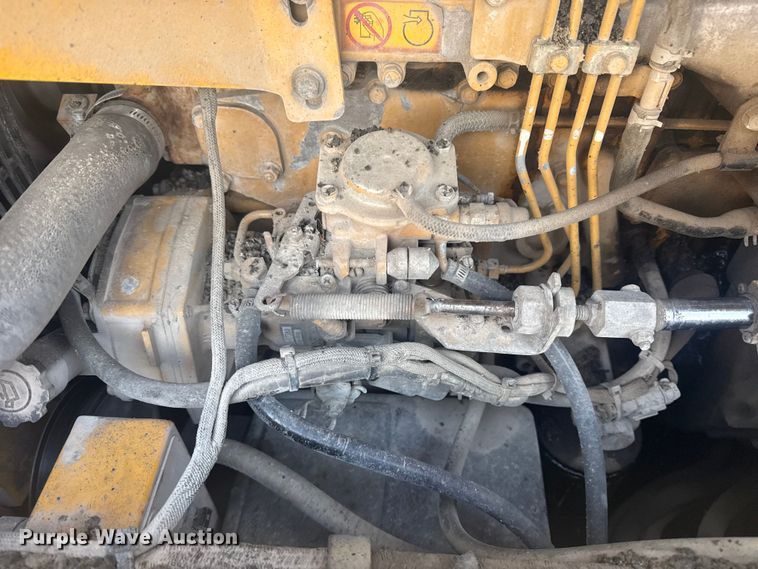 image for item DQ4169 Weiler P385 paver