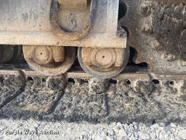 image for item DQ4169 Weiler P385 paver