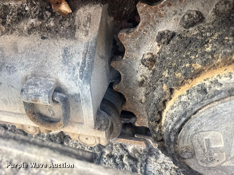 image for item DQ4169 Weiler P385 paver