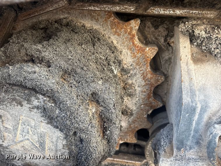 image for item DQ4169 Weiler P385 paver