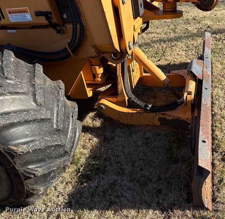 image for item DQ4177 2004 Astec RT660 trencher