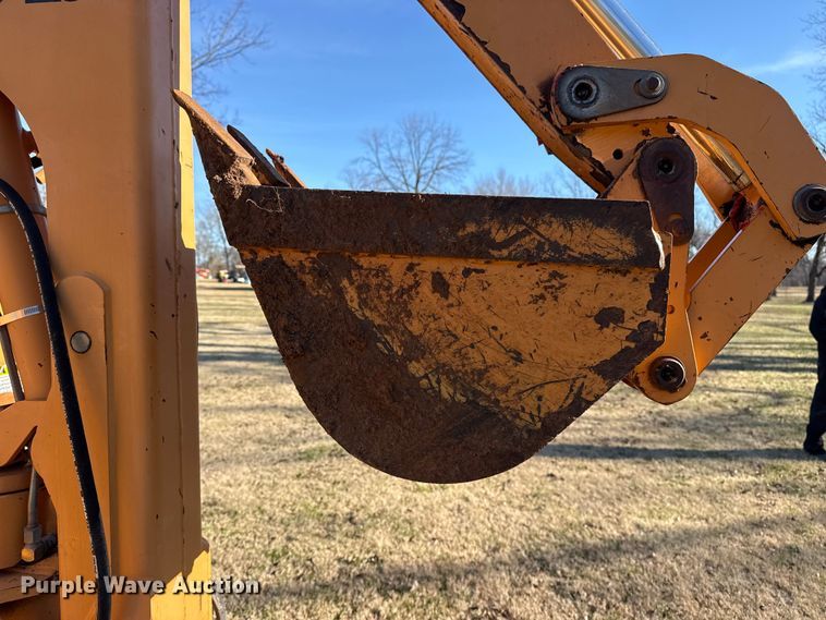 image for item DQ4177 2004 Astec RT660 trencher