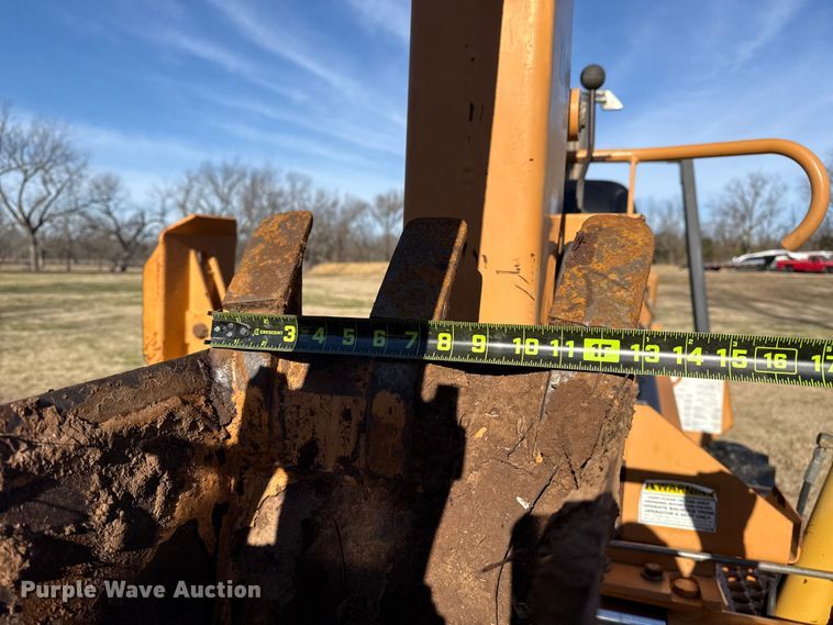 image for item DQ4177 2004 Astec RT660 trencher