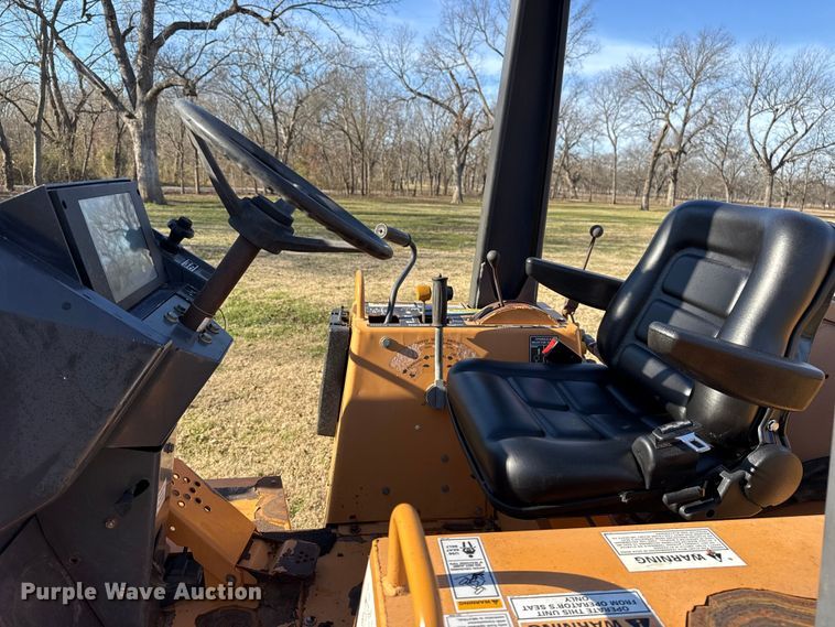 image for item DQ4177 2004 Astec RT660 trencher