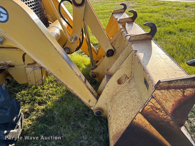 image for item DT0002 2004 John Deere 410G backhoe