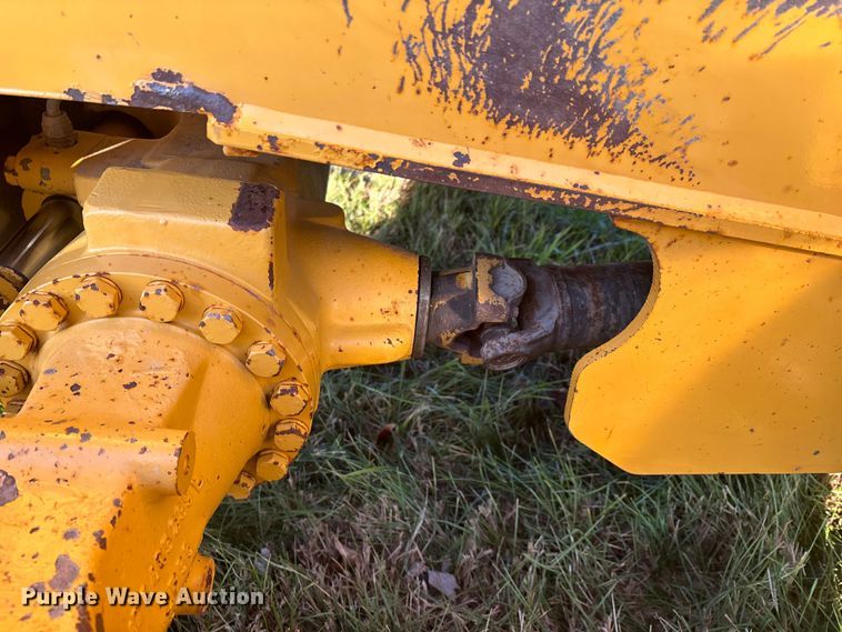 image for item DT0002 2004 John Deere 410G backhoe