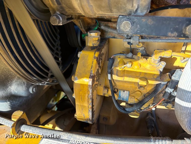 image for item DT0002 2004 John Deere 410G backhoe