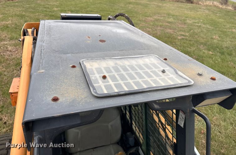 image for item DT0003 2007 Case 450 skid steer loader