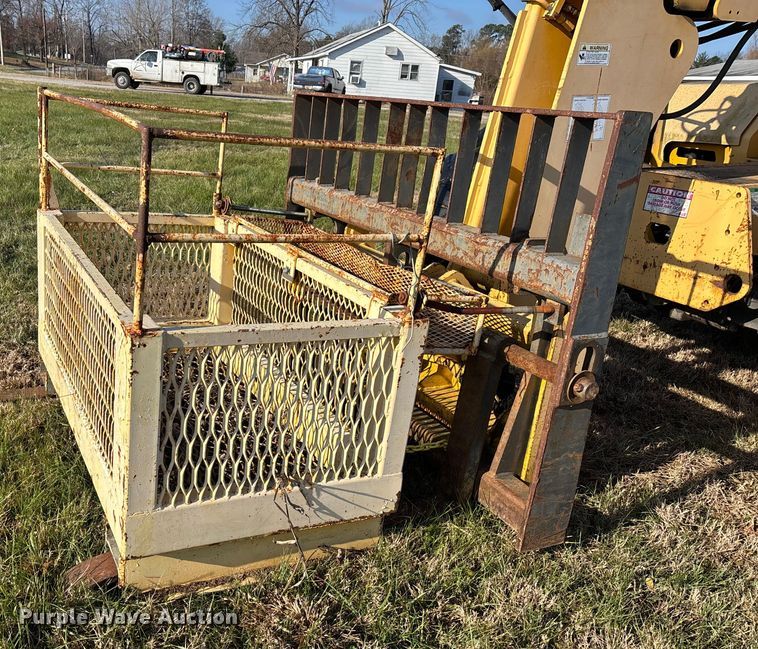 image for item DT0004 1998 Gehl DL-6H 40 telehandler