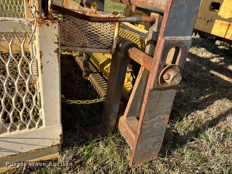 image for item DT0004 1998 Gehl DL-6H 40 telehandler