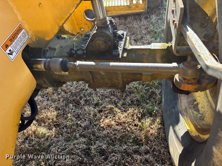 image for item DT0004 1998 Gehl DL-6H 40 telehandler