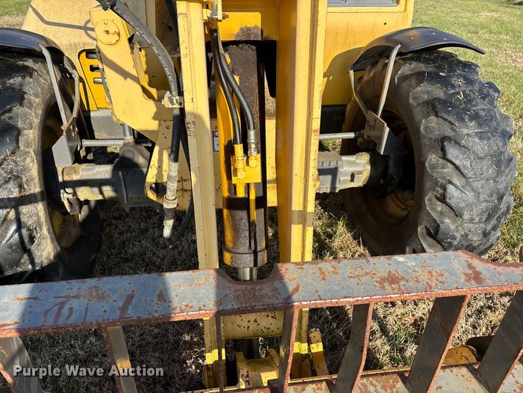 image for item DT0004 1998 Gehl DL-6H 40 telehandler