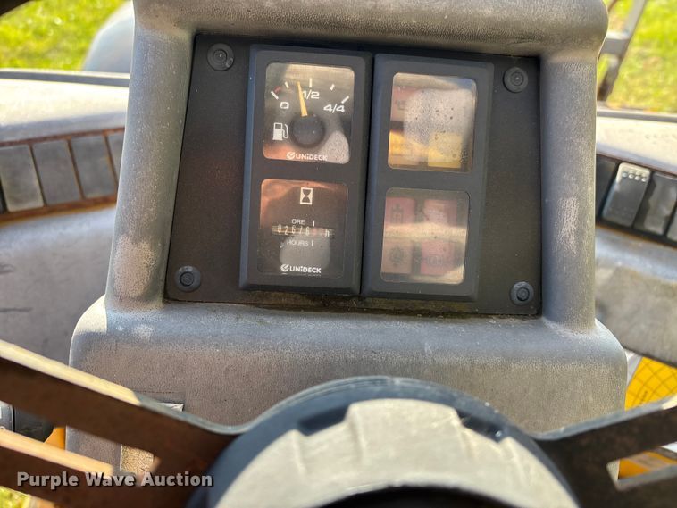 image for item DT0004 1998 Gehl DL-6H 40 telehandler