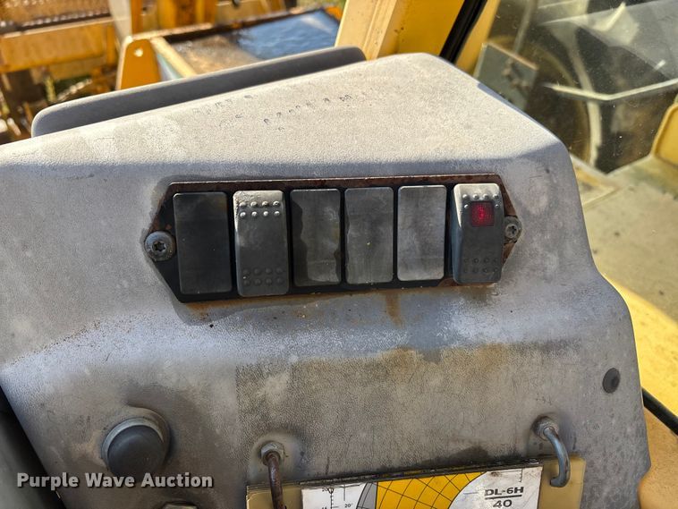 image for item DT0004 1998 Gehl DL-6H 40 telehandler