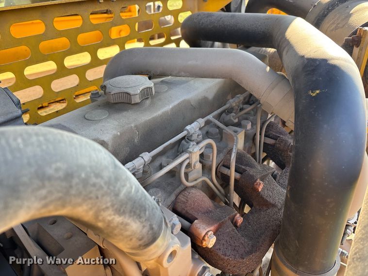 image for item DT0004 1998 Gehl DL-6H 40 telehandler