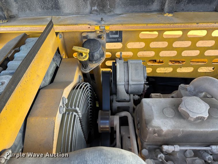 image for item DT0004 1998 Gehl DL-6H 40 telehandler