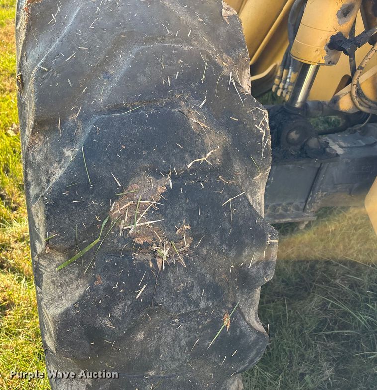 image for item DT0004 1998 Gehl DL-6H 40 telehandler