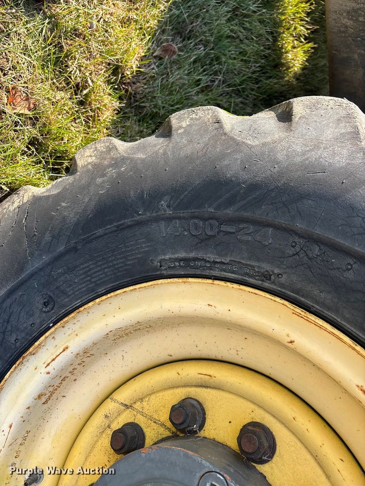 image for item DT0004 1998 Gehl DL-6H 40 telehandler