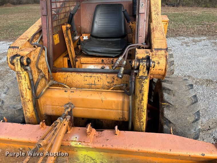 image for item DT0005 1990 Case 1840 skid steer loader
