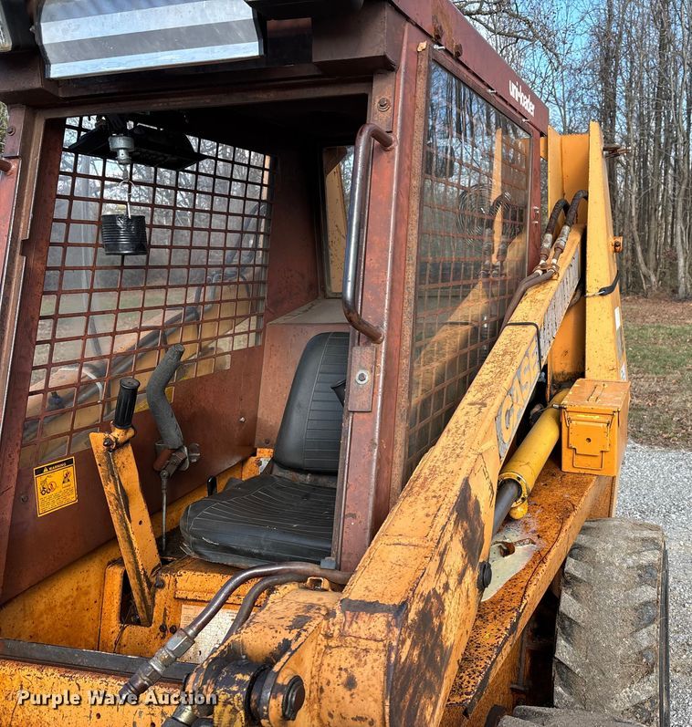 image for item DT0005 1990 Case 1840 skid steer loader