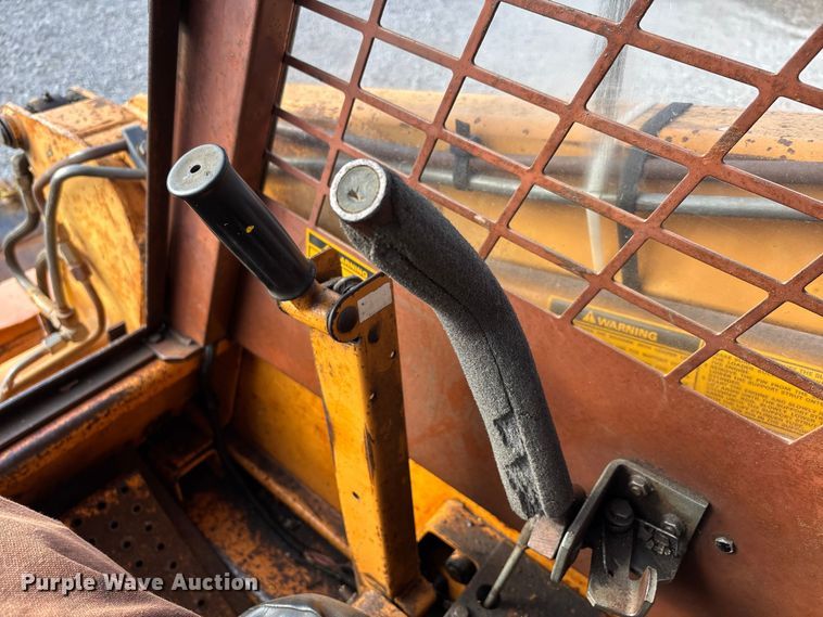 image for item DT0005 1990 Case 1840 skid steer loader