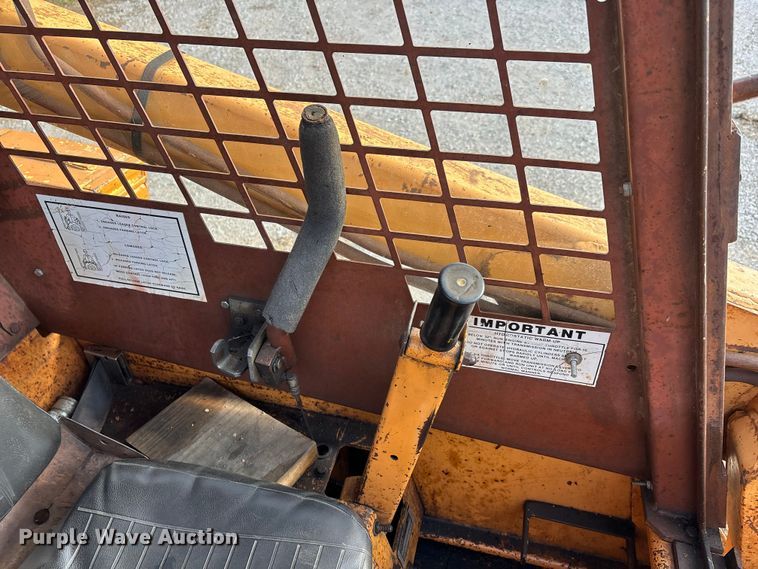 image for item DT0005 1990 Case 1840 skid steer loader