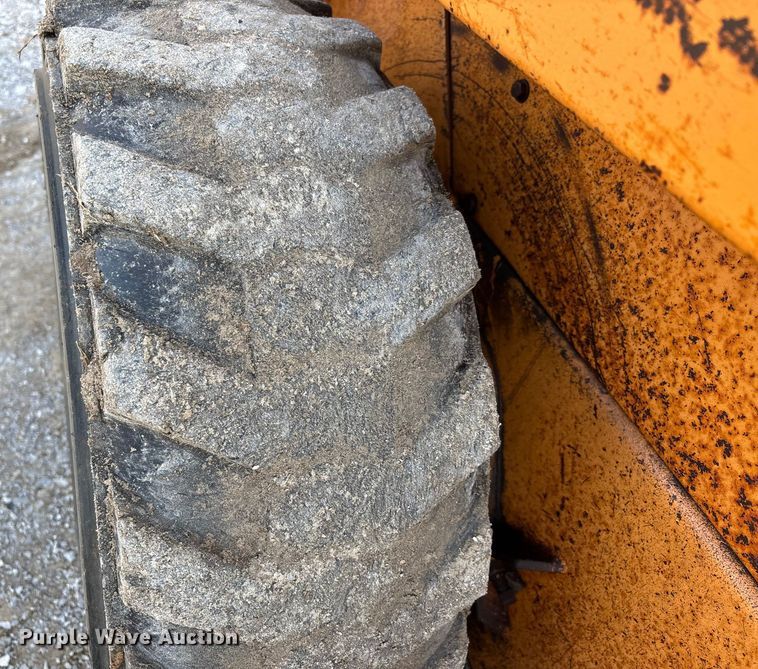 image for item DT0005 1990 Case 1840 skid steer loader