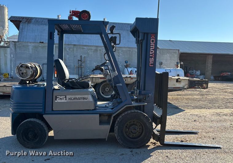 MONTACARGAS KOMATSU FG25T11