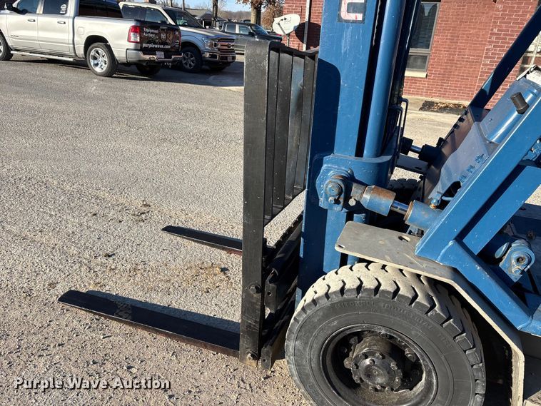 image for item DT0009 Komatsu FG25T 11 forklift