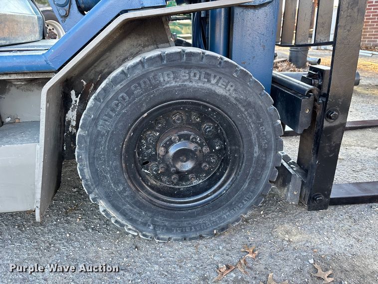 image for item DT0009 Komatsu FG25T 11 forklift