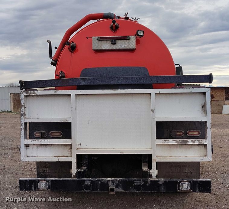 image for item DT0777 2007 International MA025 vacuum truck