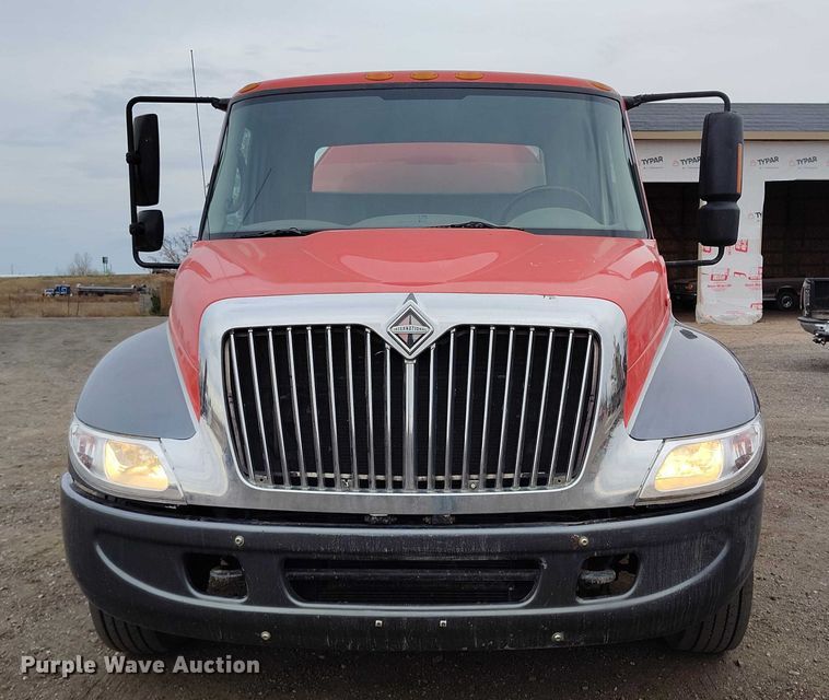 image for item DT0777 2007 International MA025 vacuum truck