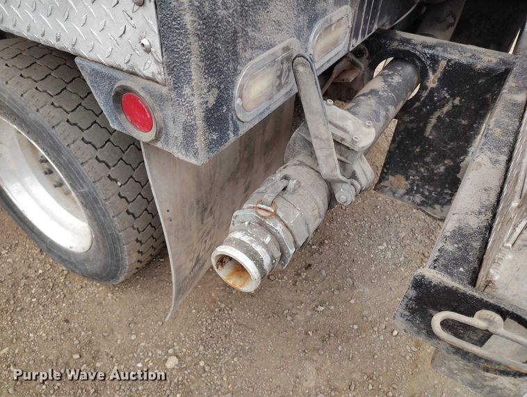 image for item DT0777 2007 International MA025 vacuum truck