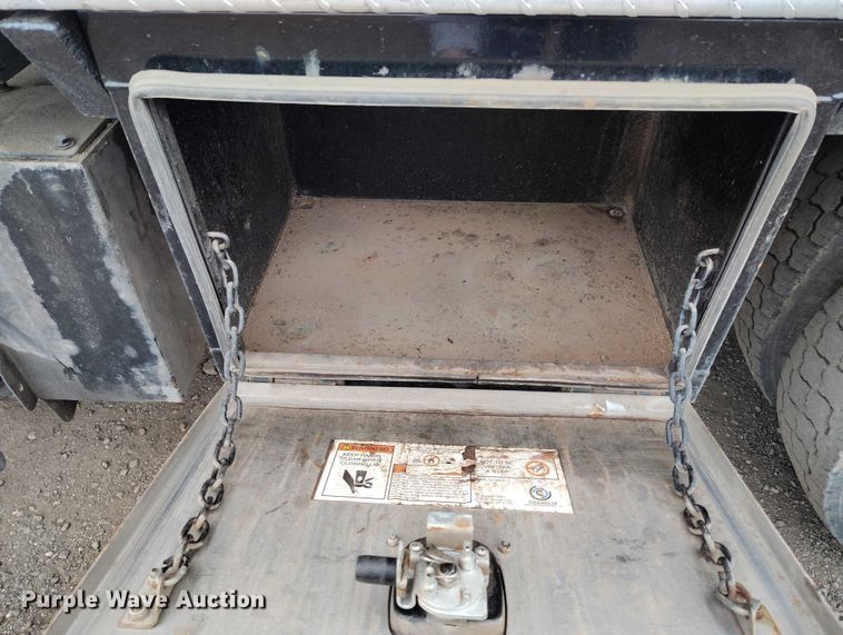 image for item DT0777 2007 International MA025 vacuum truck