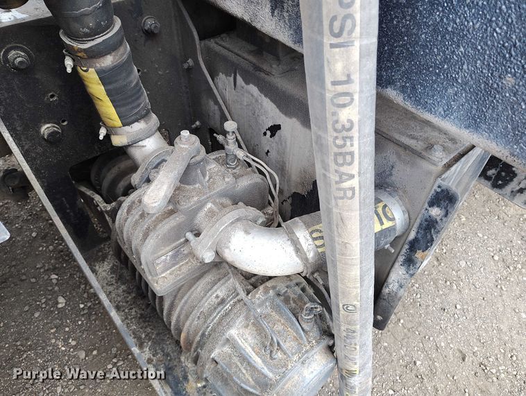 image for item DT0777 2007 International MA025 vacuum truck