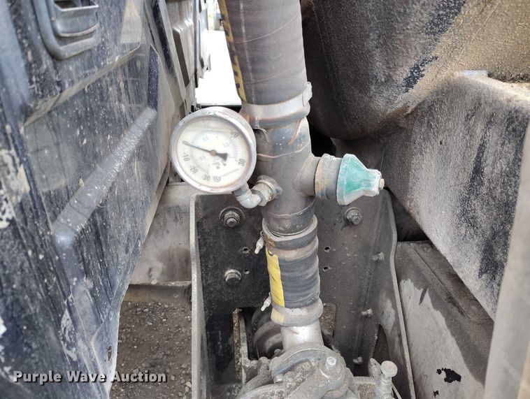 image for item DT0777 2007 International MA025 vacuum truck