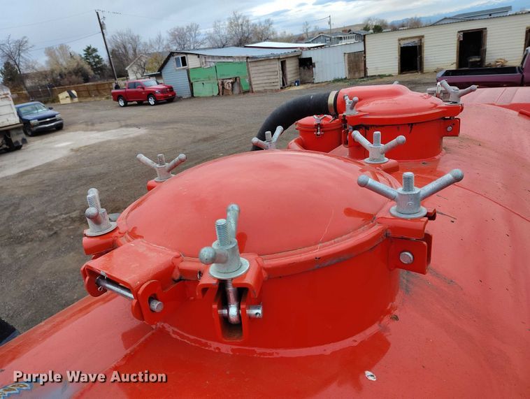 image for item DT0777 2007 International MA025 vacuum truck