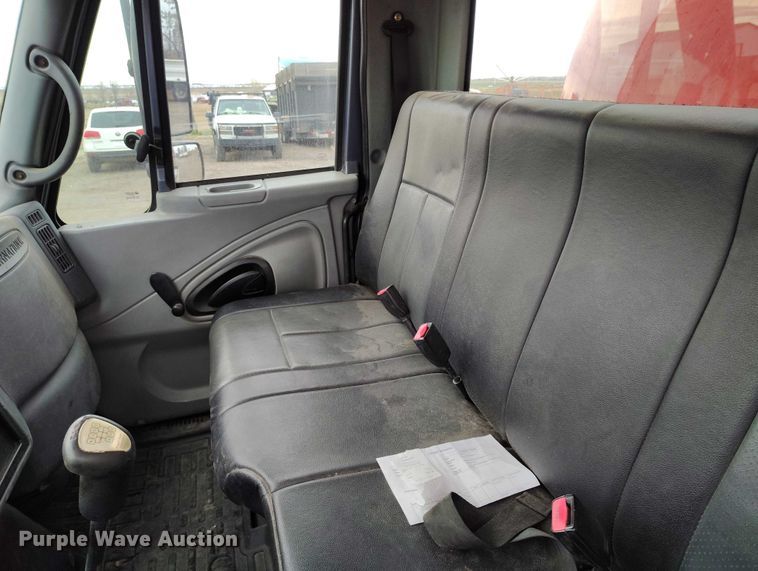 image for item DT0777 2007 International MA025 vacuum truck