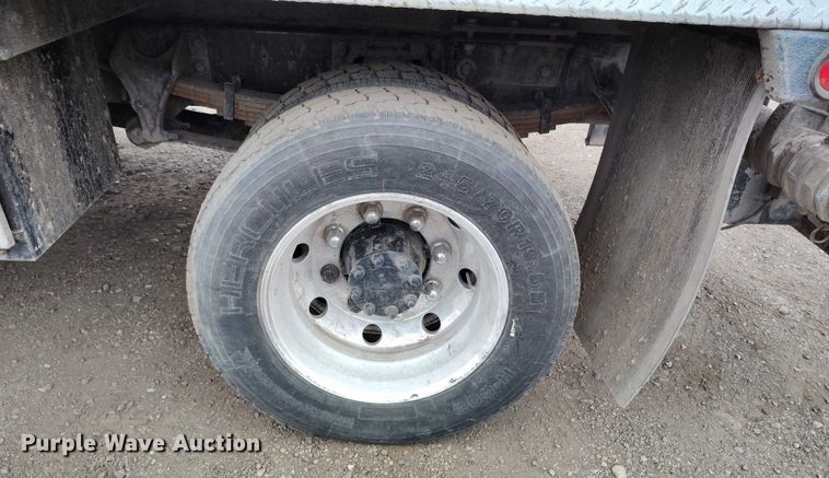 image for item DT0777 2007 International MA025 vacuum truck