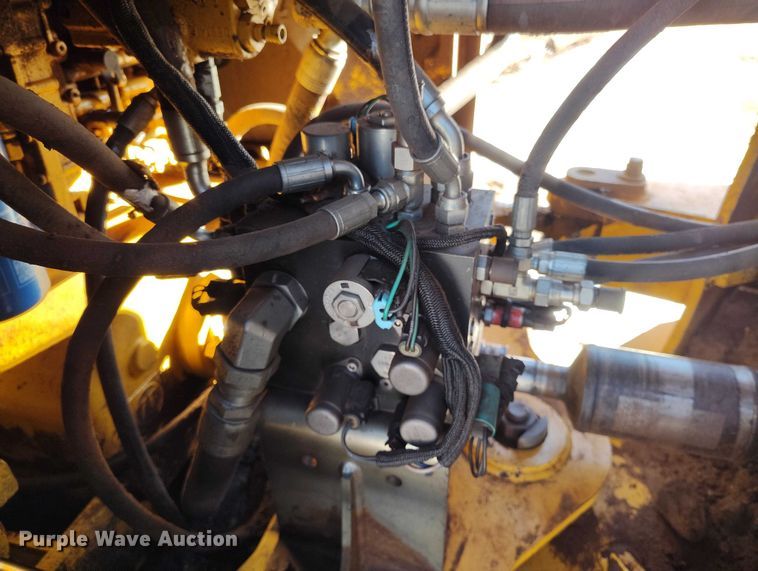 image for item DT0782 2012 John Deere 644K wheel loader