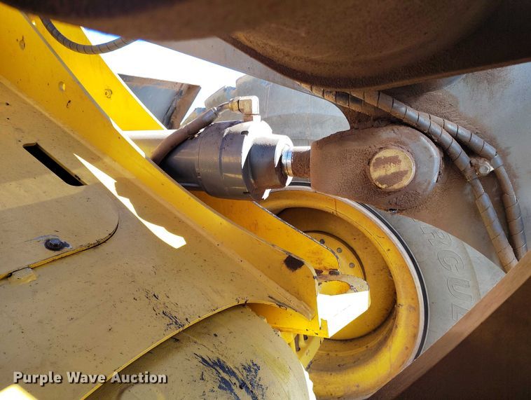 image for item DT0782 2012 John Deere 644K wheel loader